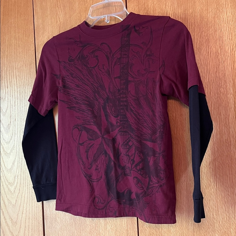 Helix boy’s Small cotton blend doublet tee guitar graphic burgundy and black EUC